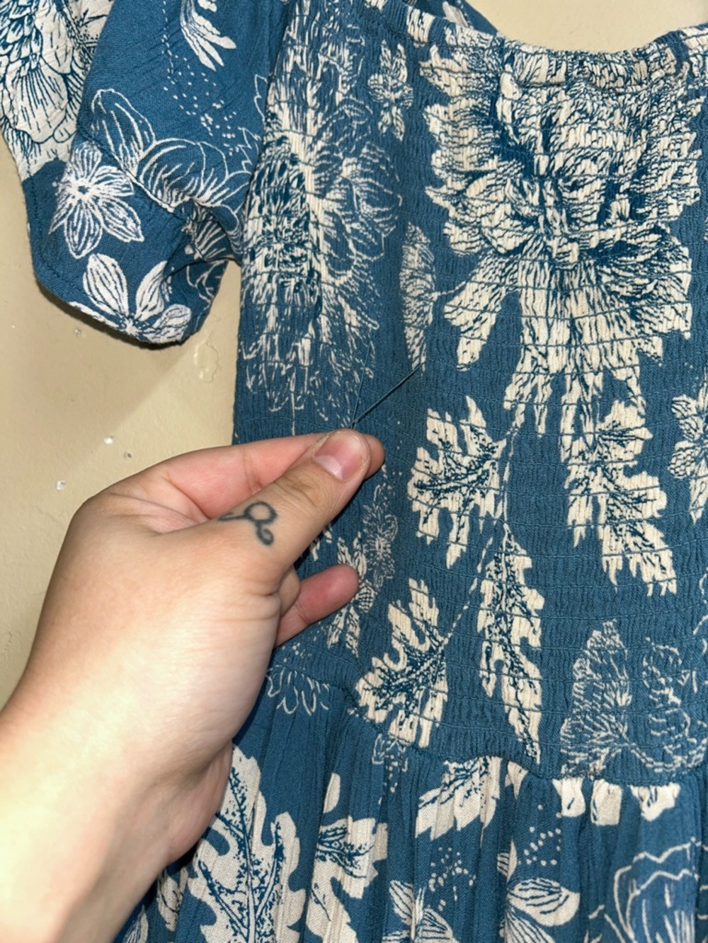 🔥5/$30🔥 Angie Blue and White Floral Maxi Dress | Size Small - Picture 11 of 11
